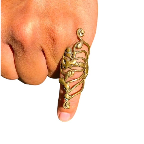 Alkemie Brass butterfly Wing Knuckle ring - Picture 6 of 6